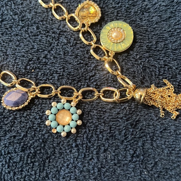 Anne Klein women’s necklace. - Picture 2 of 3